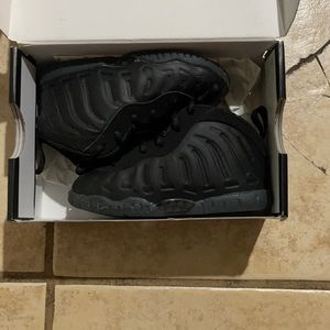 Nike little posite one